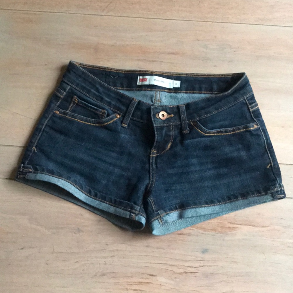 Levi’s denim shorts